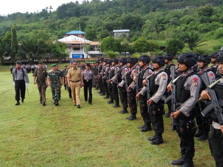 Apel Gelar Pasukan Dalam Rangka Operasi Ramadniya Siwalima 2017 Polres Maluku Tengah
