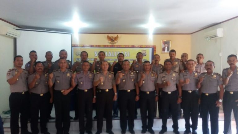 Personil Polres Polres Maluku Tengah Mengikuti Sosialisasi Peraturan Kapolri Nomor 14 tahun 2011 tentang Kode Etik Profesi Polri