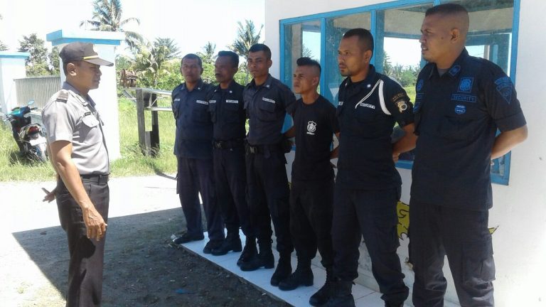 Kanit Binmas Polsek Seram Utara Silahturahmi ke Pos Pengamanan Security