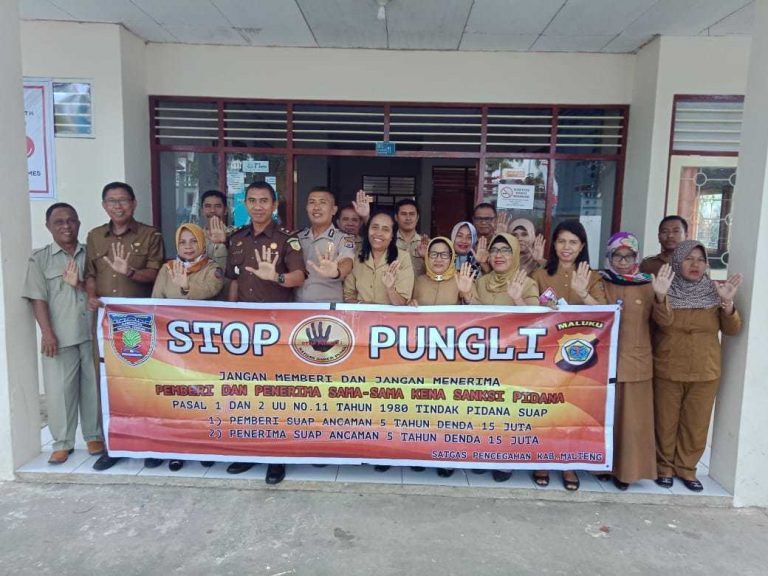 Tim Pencegahan Saber Pungli Kabupaten Maluku Tengah Sosialisasi, di Kantor Dinas Pengendalian Penduduk dan Keluarga Berencana Kabupaten Maluku Tengah