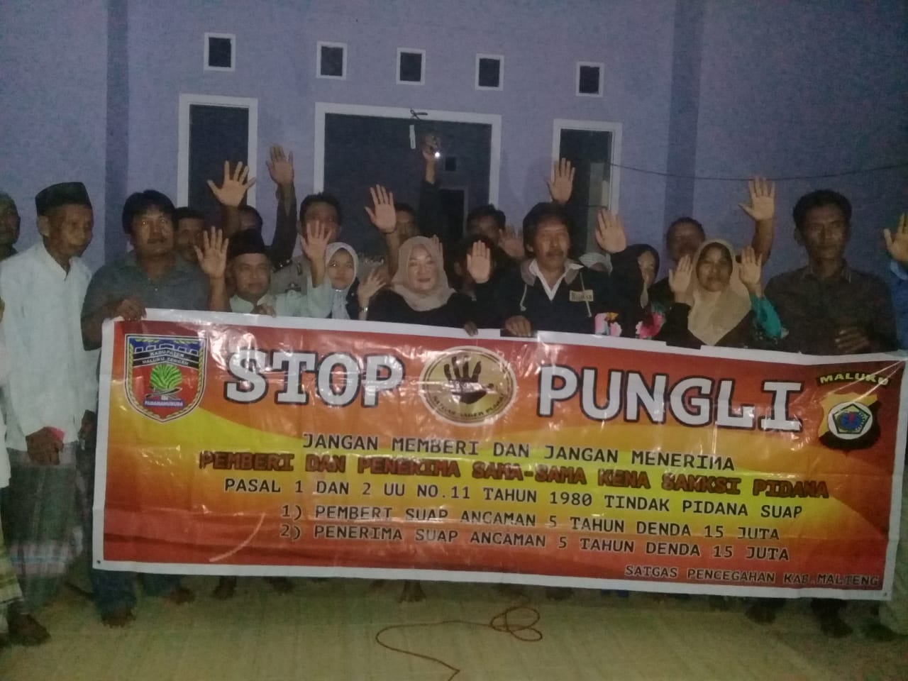 Sosialisasi Tim Satgas Saber Pungli Kabupaten Maluku Tengah di Kantor Desa Samal Kecamatan Seram Utara Timor Kobi