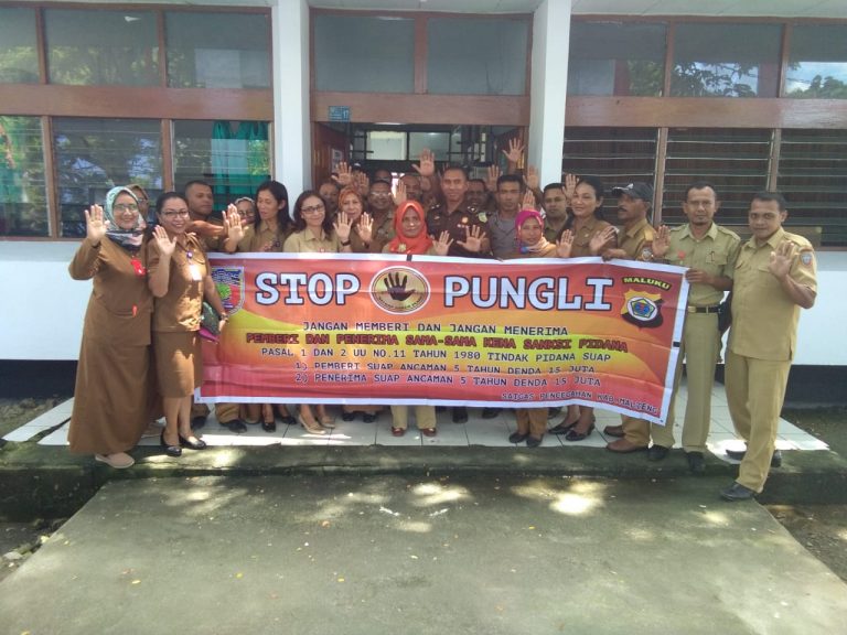 Sosialisasi Tim Saber Pungli Kabupaten Maluku Tengah di Kantor Dinas Perkebunan dan Peternakan
