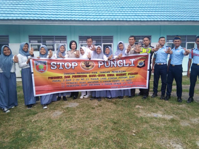 Sosialisasi Tim Satgas Saber Pungli Kabupaten Maluk Tengah di SMK Muhammadiyah Masohi
