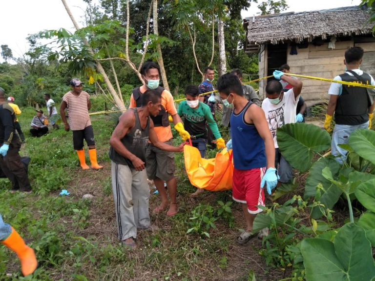 Sesosok Mayat ditemukan di walang Rumah Kebun tepi kali Wailosa di Negeri Latea Kecamatan Seram Utara Barat