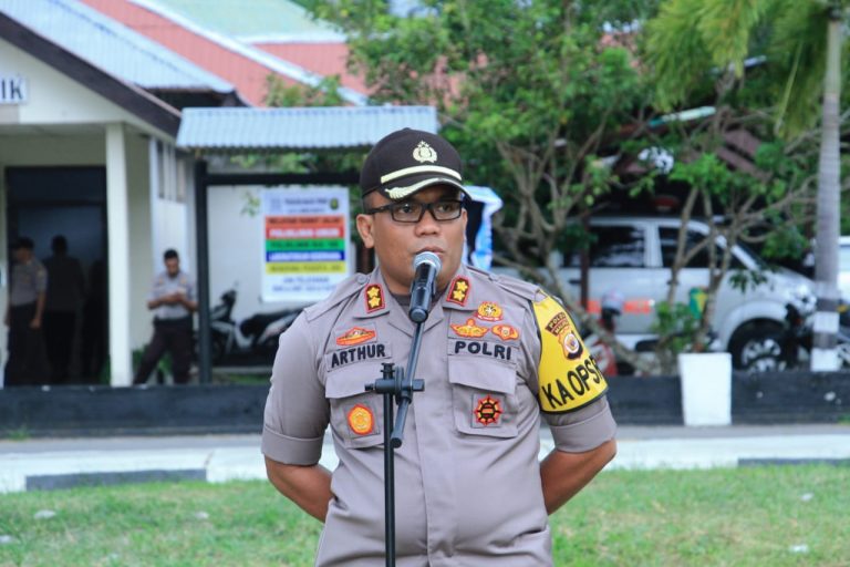 Apel Pergeseran Pasukan Pengamanan TPS Dipimpin Kapolres Maluku Tengah