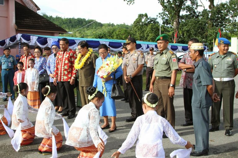 Bulan Bhakti Gotong Royong Masyarakat XII Dan Hari Kesatuan Gerak PKK Tingkat Provinsi Maluku Di Kab. Maluku Tengah