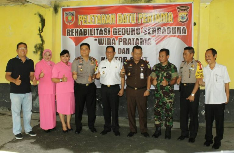 Peletakan Batu Pertama dalam rangka Rehabilitasi Gedung Serba guna “ Wira Pratama “ dan Kantor SPKT Polres Maluku Tengah.