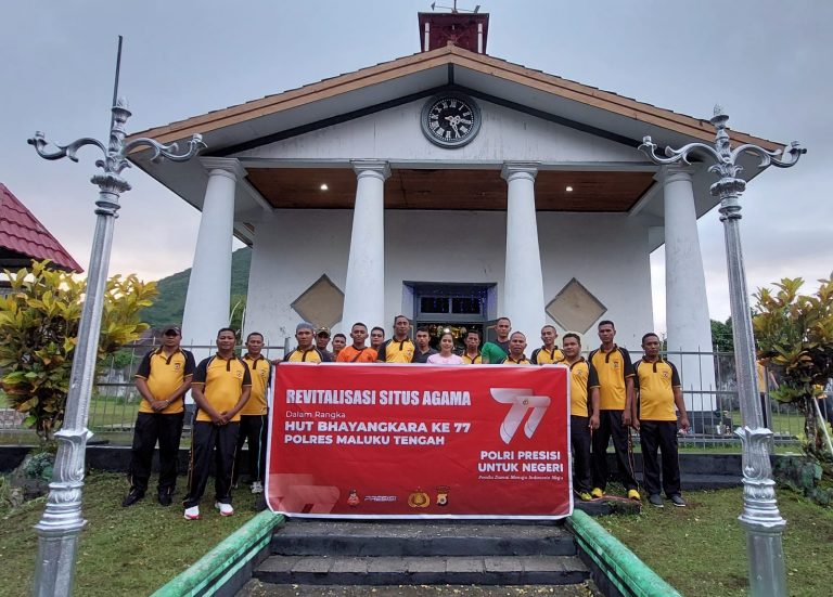 Menyambut HUT Bhayangkara, Polsek Banda Kegar Revitalisasi Situs AgamaSosial