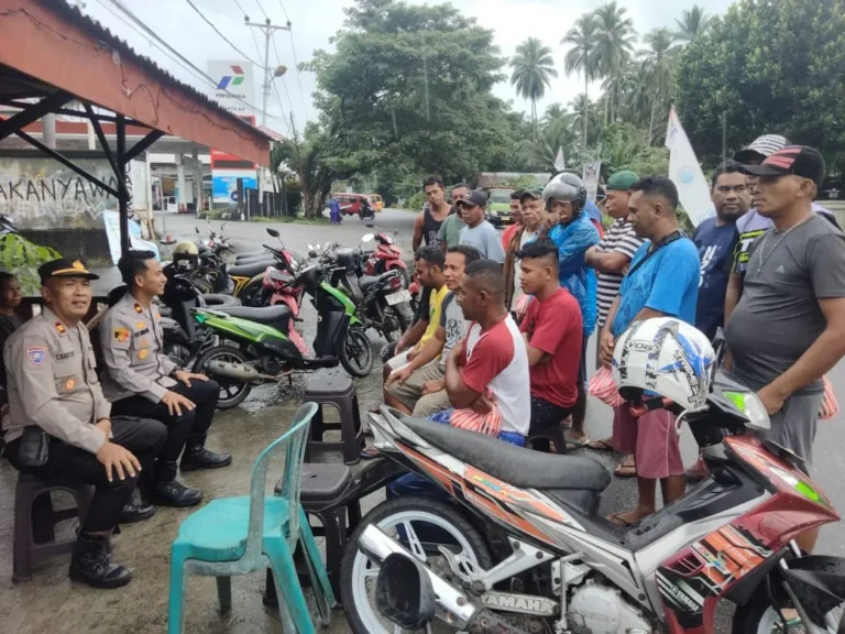 Sat Binmas Polres Malteng Laksanakan Jumat Curhat
